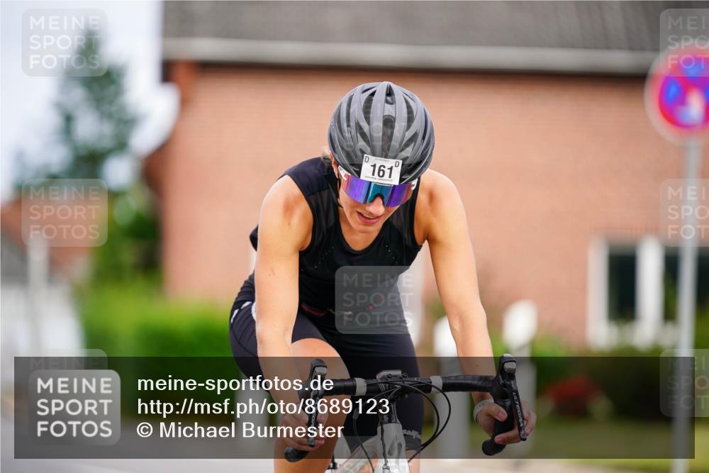 31.08.2025 - Elbe Triathlon Hamburg Michael Burmester http://msf.ph/oto/8689123 31.08.2025 16:09:26 Radfahren  meine-sportfotos.de