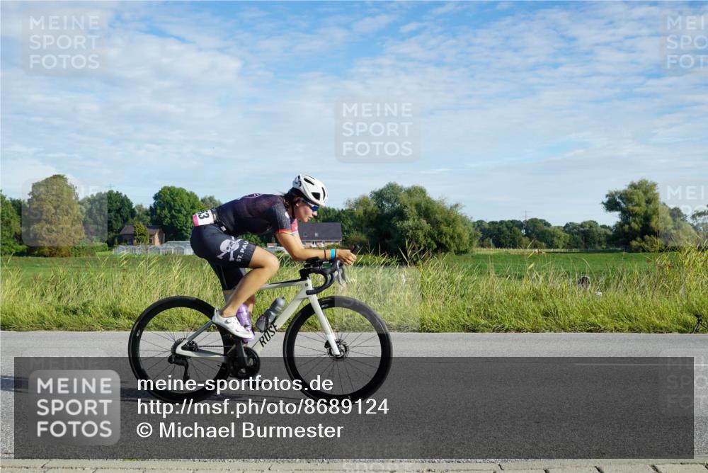 31.08.2025 - Elbe Triathlon Hamburg Michael Burmester http://msf.ph/oto/8689124 31.08.2025 09:16:41 Radfahren 253, 315, 329 meine-sportfotos.de