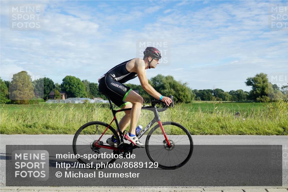 31.08.2025 - Elbe Triathlon Hamburg Michael Burmester http://msf.ph/oto/8689129 31.08.2025 09:16:47 Radfahren 230, 315, 329, 380 meine-sportfotos.de