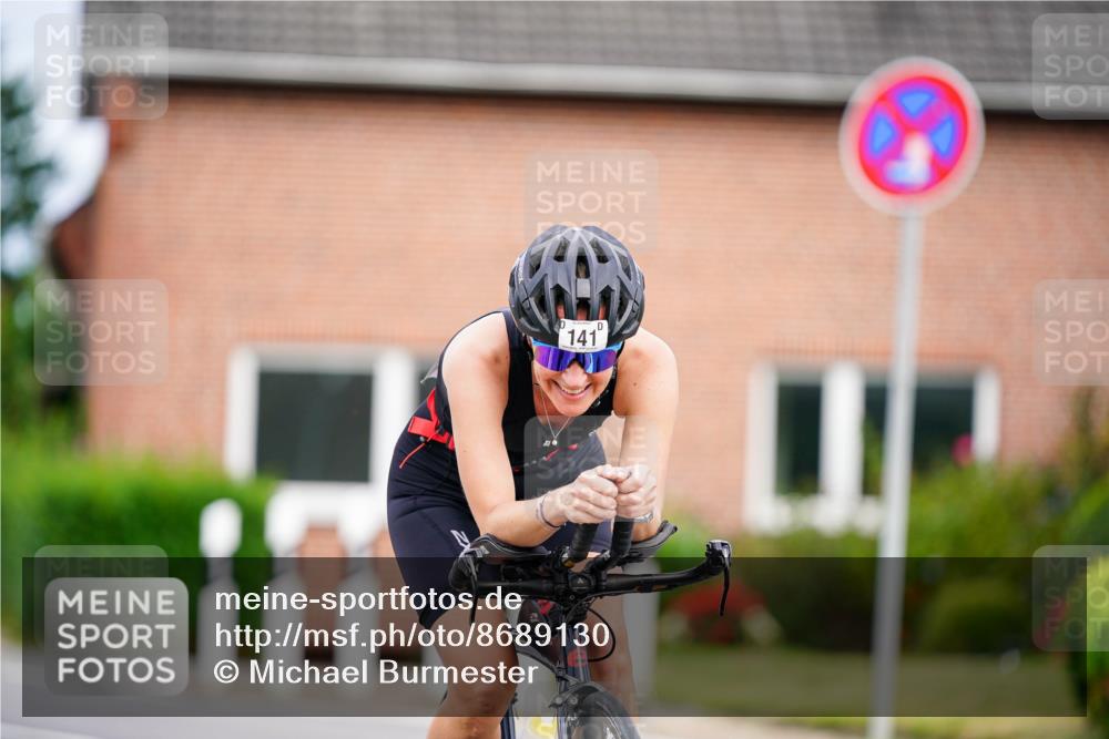 31.08.2025 - Elbe Triathlon Hamburg Michael Burmester http://msf.ph/oto/8689130 31.08.2025 16:09:35 Radfahren  meine-sportfotos.de