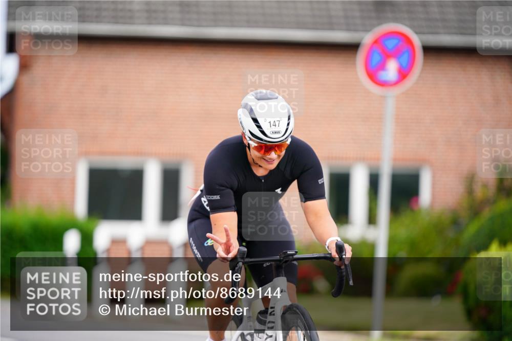 31.08.2025 - Elbe Triathlon Hamburg Michael Burmester http://msf.ph/oto/8689144 31.08.2025 16:10:01 Radfahren  meine-sportfotos.de
