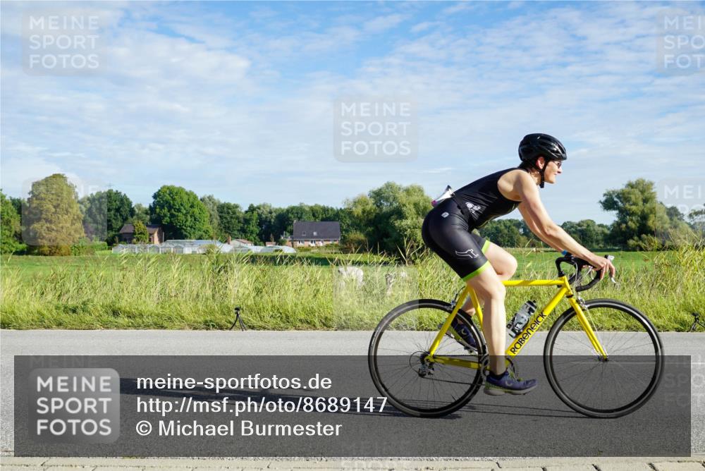 31.08.2025 - Elbe Triathlon Hamburg Michael Burmester http://msf.ph/oto/8689147 31.08.2025 09:17:14 Radfahren 196, 225, 297 meine-sportfotos.de