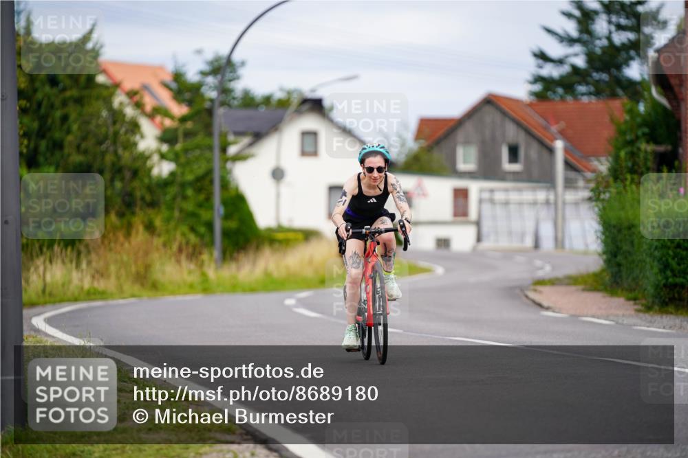 31.08.2025 - Elbe Triathlon Hamburg Michael Burmester http://msf.ph/oto/8689180 31.08.2025 16:11:19 Radfahren  meine-sportfotos.de