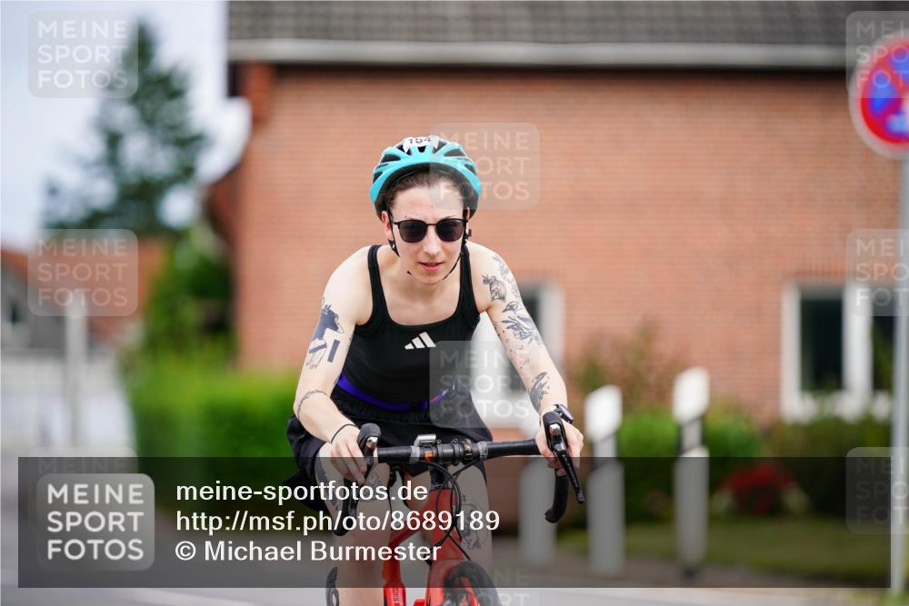 31.08.2025 - Elbe Triathlon Hamburg Michael Burmester http://msf.ph/oto/8689189 31.08.2025 16:11:20 Radfahren  meine-sportfotos.de