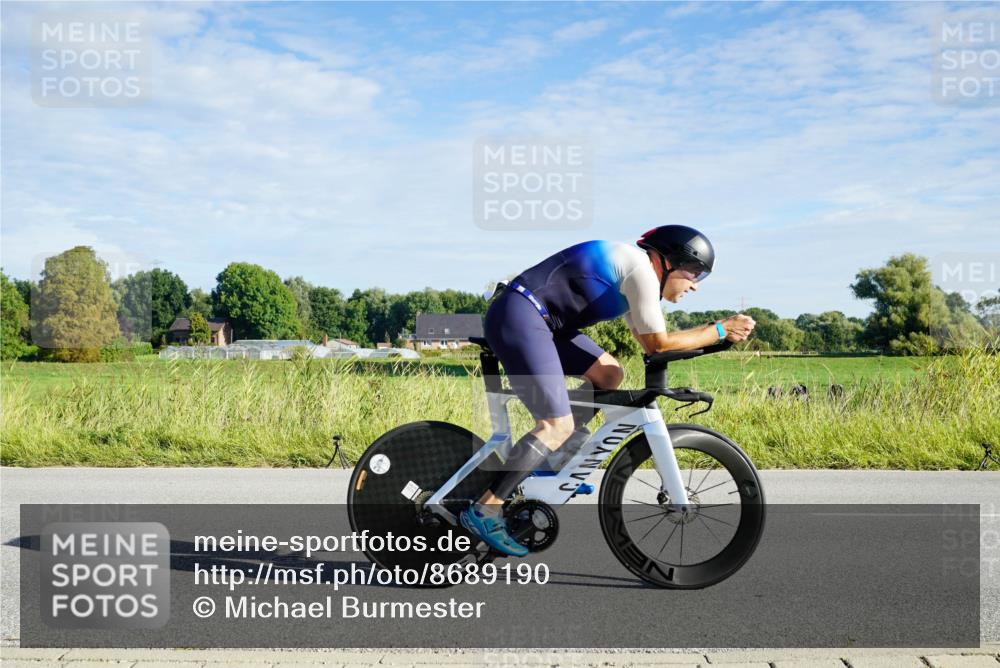 31.08.2025 - Elbe Triathlon Hamburg Michael Burmester http://msf.ph/oto/8689190 31.08.2025 09:18:20 Radfahren 343, 352, 463, 465 meine-sportfotos.de
