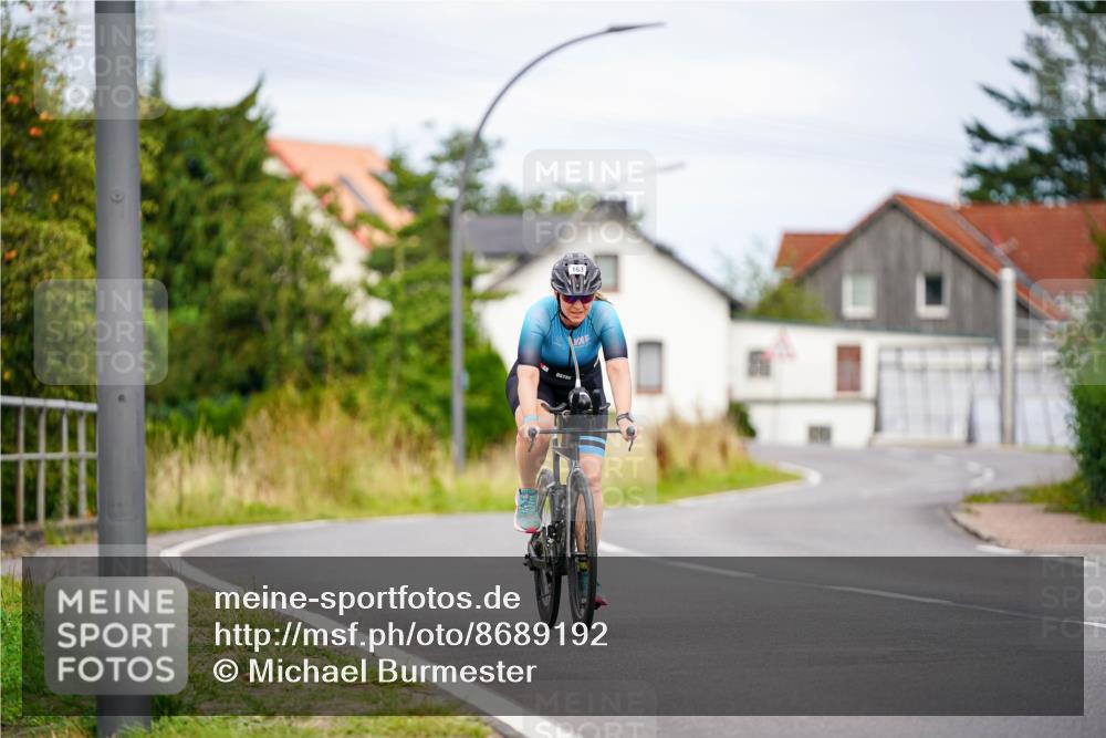 31.08.2025 - Elbe Triathlon Hamburg Michael Burmester http://msf.ph/oto/8689192 31.08.2025 16:11:49 Radfahren  meine-sportfotos.de
