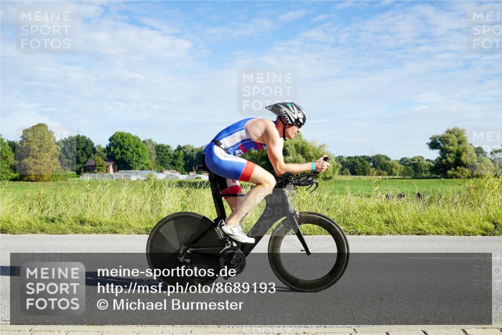 31.08.2025 - Elbe Triathlon Hamburg Michael Burmester http://msf.ph/oto/8689193 31.08.2025 09:18:23 Radfahren 343, 352, 465 meine-sportfotos.de