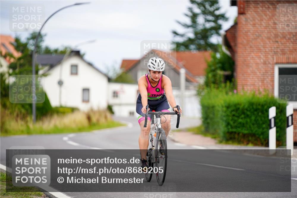 31.08.2025 - Elbe Triathlon Hamburg Michael Burmester http://msf.ph/oto/8689205 31.08.2025 16:12:04 Radfahren  meine-sportfotos.de