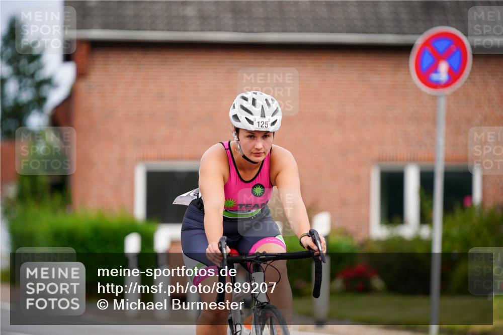 31.08.2025 - Elbe Triathlon Hamburg Michael Burmester http://msf.ph/oto/8689207 31.08.2025 16:12:05 Radfahren  meine-sportfotos.de