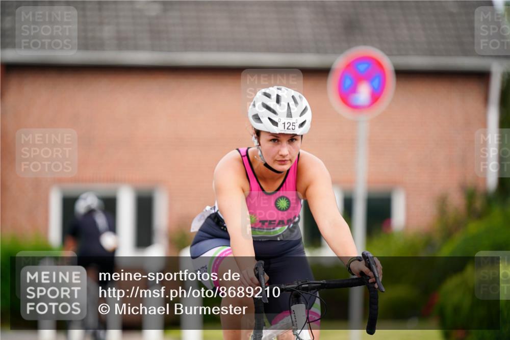31.08.2025 - Elbe Triathlon Hamburg Michael Burmester http://msf.ph/oto/8689210 31.08.2025 16:12:06 Radfahren  meine-sportfotos.de