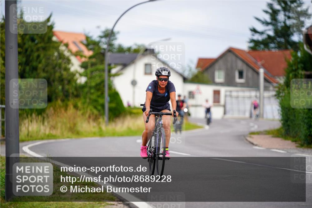 31.08.2025 - Elbe Triathlon Hamburg Michael Burmester http://msf.ph/oto/8689228 31.08.2025 16:12:51 Radfahren  meine-sportfotos.de