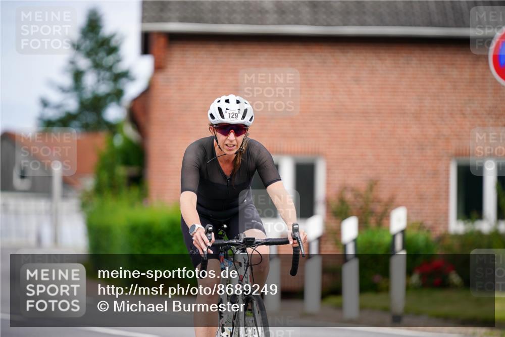 31.08.2025 - Elbe Triathlon Hamburg Michael Burmester http://msf.ph/oto/8689249 31.08.2025 16:13:20 Radfahren  meine-sportfotos.de