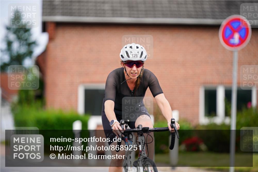 31.08.2025 - Elbe Triathlon Hamburg Michael Burmester http://msf.ph/oto/8689251 31.08.2025 16:13:21 Radfahren  meine-sportfotos.de