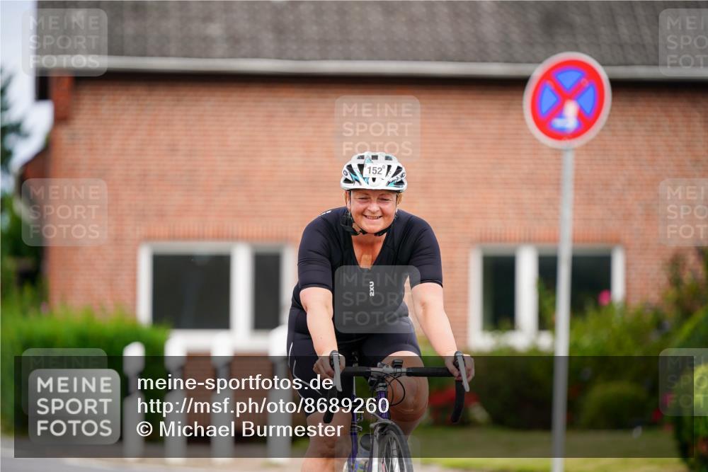 31.08.2025 - Elbe Triathlon Hamburg Michael Burmester http://msf.ph/oto/8689260 31.08.2025 16:13:25 Radfahren  meine-sportfotos.de