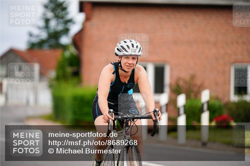 31.08.2025 - Elbe Triathlon Hamburg Michael Burmester http://msf.ph/oto/8689268 31.08.2025 16:13:44 Radfahren  meine-sportfotos.de