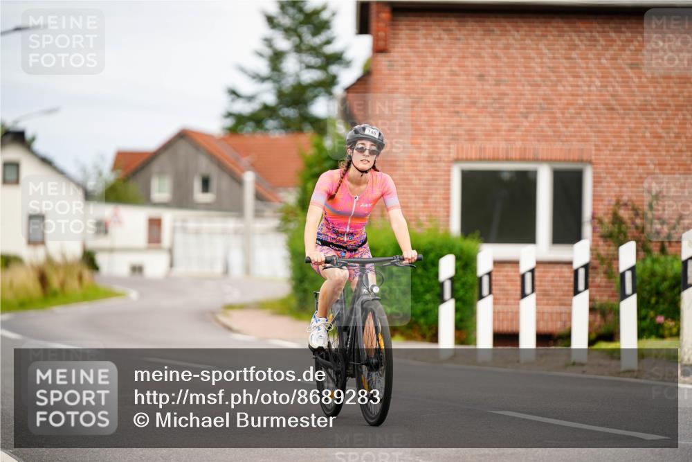 31.08.2025 - Elbe Triathlon Hamburg Michael Burmester http://msf.ph/oto/8689283 31.08.2025 16:14:42 Radfahren  meine-sportfotos.de
