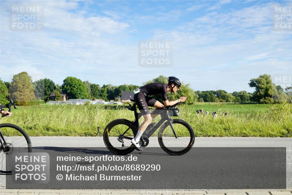 31.08.2025 - Elbe Triathlon Hamburg Michael Burmester http://msf.ph/oto/8689290 31.08.2025 09:20:55 Radfahren 187, 372, 458, 482, 537, 553 meine-sportfotos.de