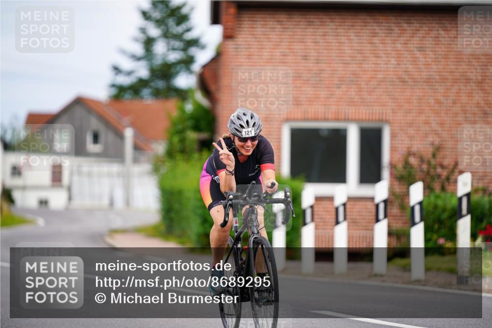 31.08.2025 - Elbe Triathlon Hamburg Michael Burmester http://msf.ph/oto/8689295 31.08.2025 16:15:11 Radfahren  meine-sportfotos.de