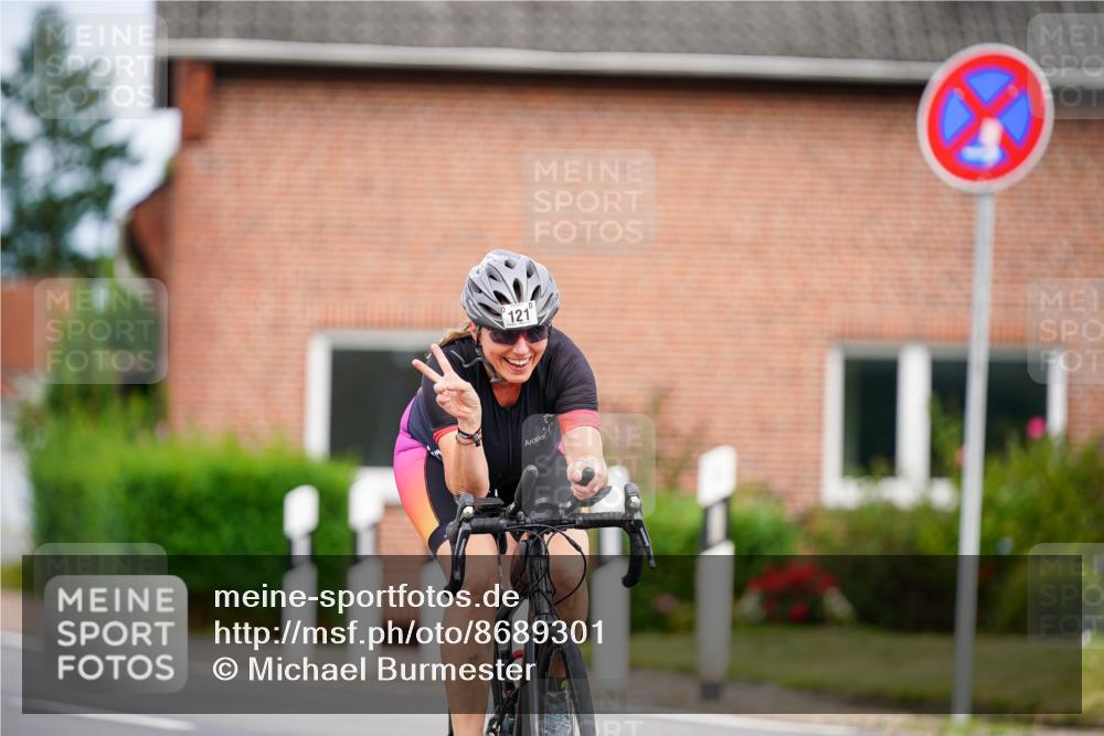 31.08.2025 - Elbe Triathlon Hamburg Michael Burmester http://msf.ph/oto/8689301 31.08.2025 16:15:11 Radfahren  meine-sportfotos.de
