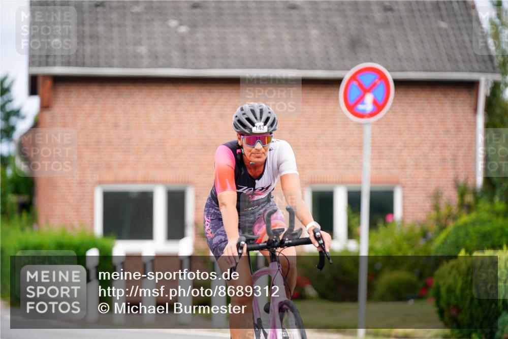 31.08.2025 - Elbe Triathlon Hamburg Michael Burmester http://msf.ph/oto/8689312 31.08.2025 16:15:14 Radfahren  meine-sportfotos.de