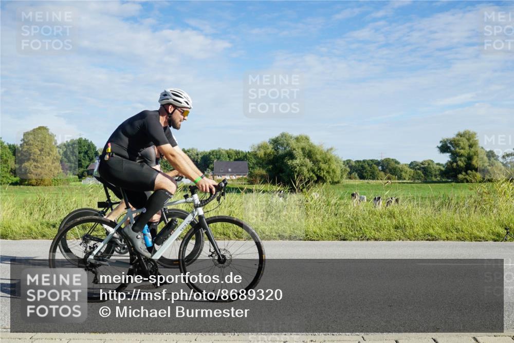 31.08.2025 - Elbe Triathlon Hamburg Michael Burmester http://msf.ph/oto/8689320 31.08.2025 09:21:12 Radfahren 207, 215, 313, 375, 388, 441 meine-sportfotos.de