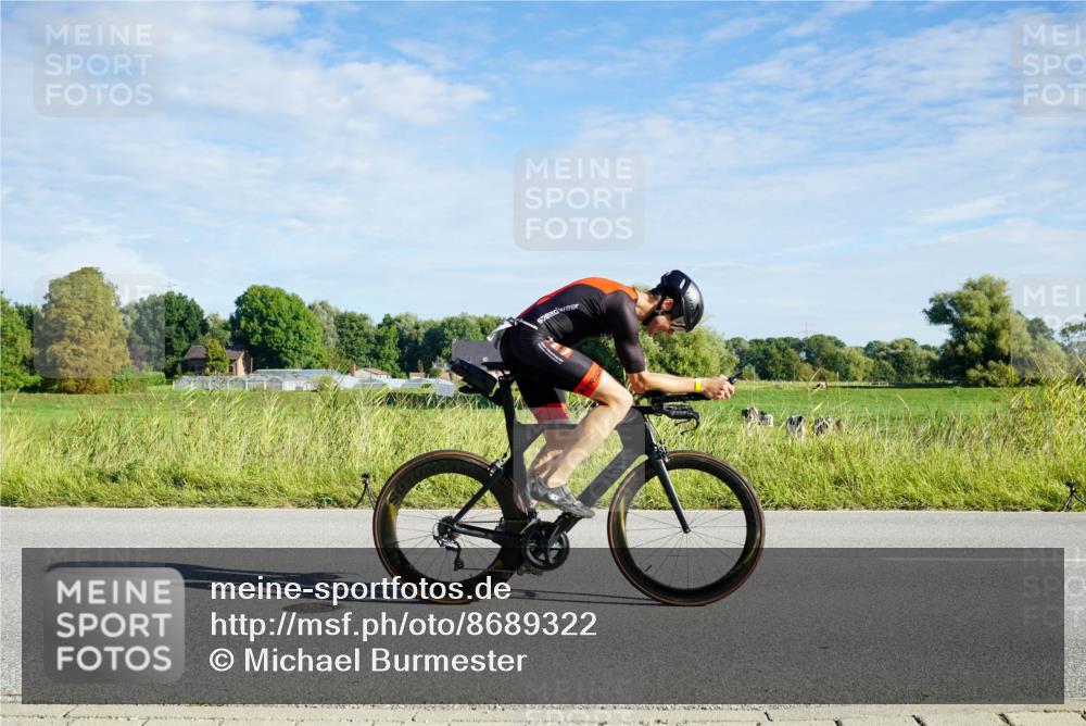 31.08.2025 - Elbe Triathlon Hamburg Michael Burmester http://msf.ph/oto/8689322 31.08.2025 09:21:14 Radfahren 207, 215, 313, 375, 388, 390 meine-sportfotos.de