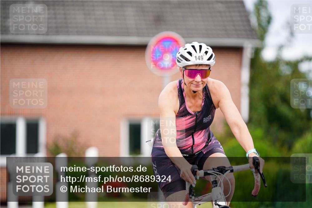 31.08.2025 - Elbe Triathlon Hamburg Michael Burmester http://msf.ph/oto/8689324 31.08.2025 16:15:25 Radfahren  meine-sportfotos.de