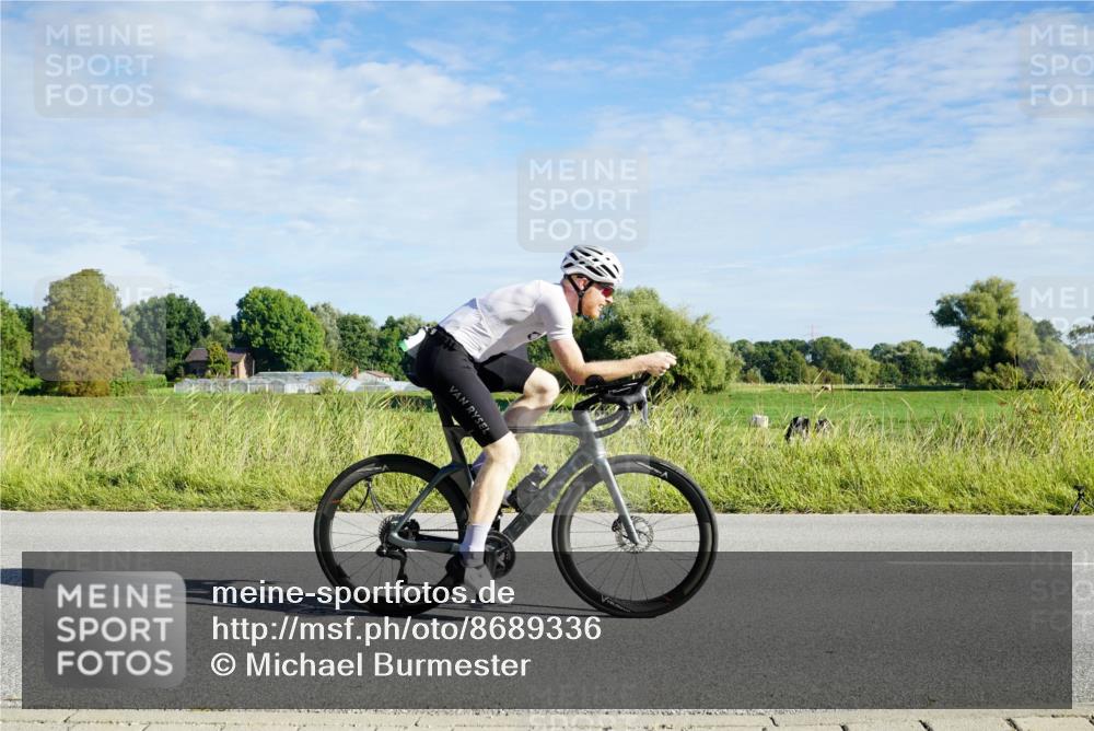 31.08.2025 - Elbe Triathlon Hamburg Michael Burmester http://msf.ph/oto/8689336 31.08.2025 09:21:41 Radfahren 229, 272, 276, 300, 412, 468, 492, 658 meine-sportfotos.de