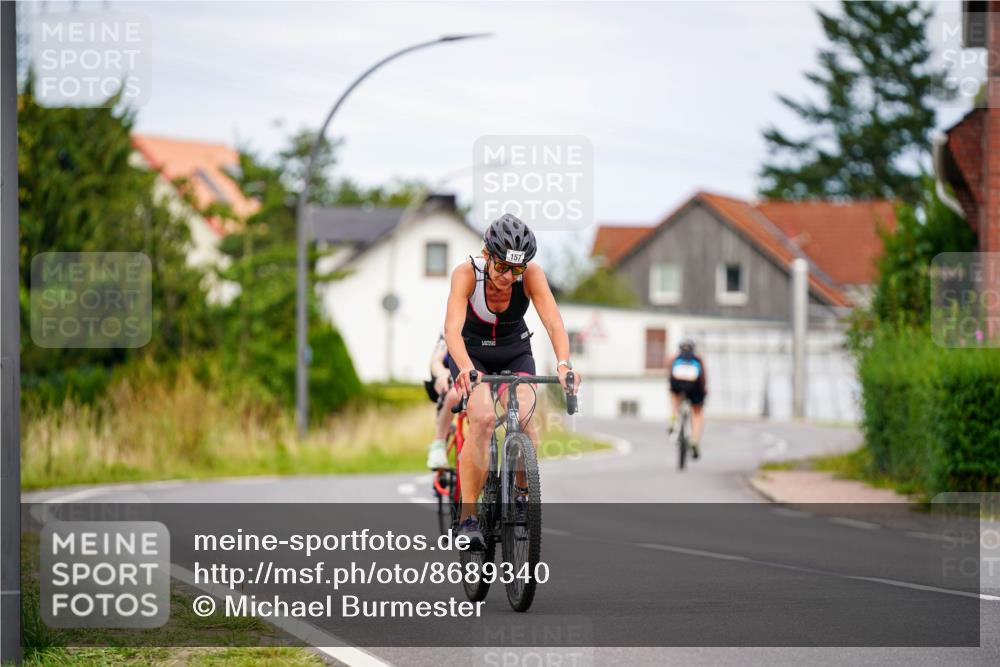 31.08.2025 - Elbe Triathlon Hamburg Michael Burmester http://msf.ph/oto/8689340 31.08.2025 16:16:05 Radfahren  meine-sportfotos.de