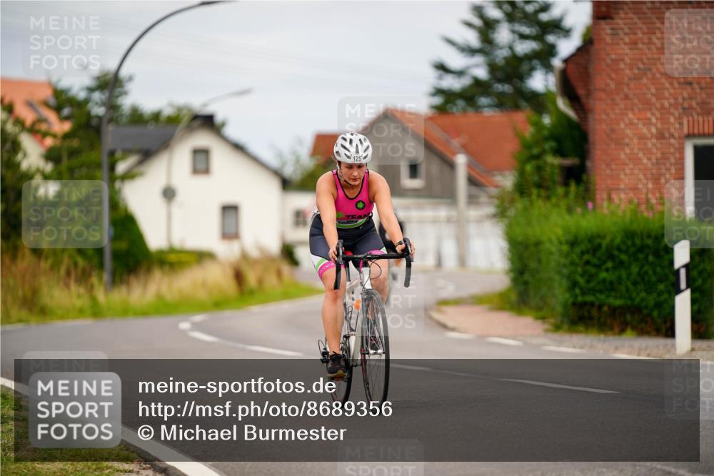 31.08.2025 - Elbe Triathlon Hamburg Michael Burmester http://msf.ph/oto/8689356 31.08.2025 16:16:50 Radfahren  meine-sportfotos.de