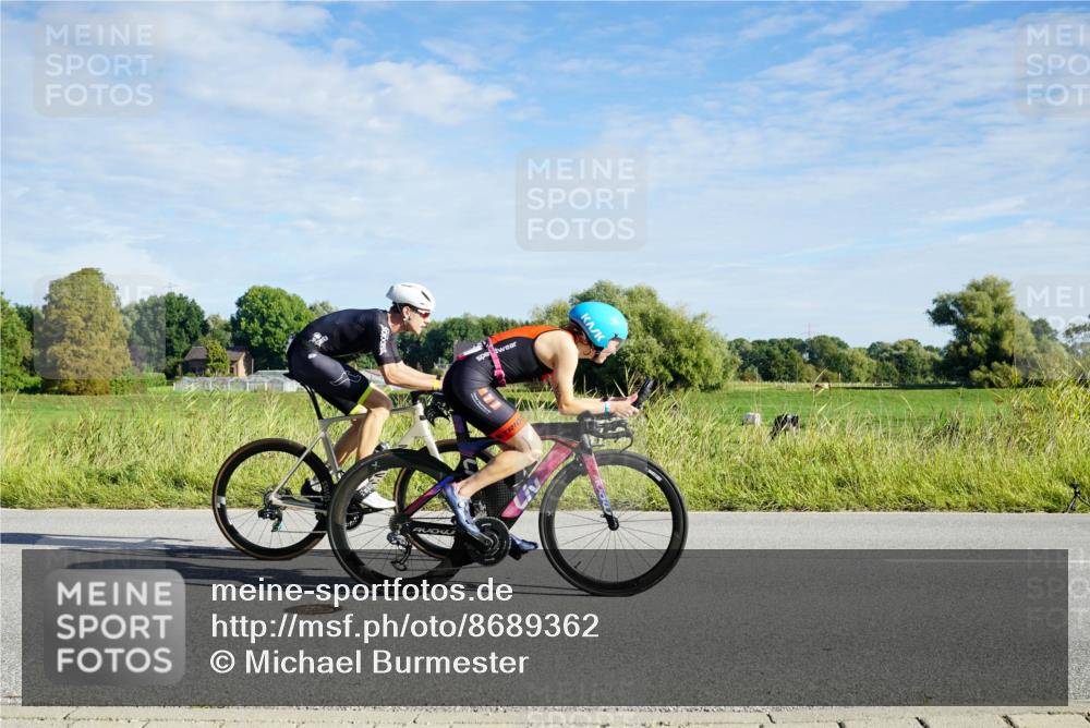 31.08.2025 - Elbe Triathlon Hamburg Michael Burmester http://msf.ph/oto/8689362 31.08.2025 09:22:09 Radfahren 227, 275, 379, 543, 568 meine-sportfotos.de
