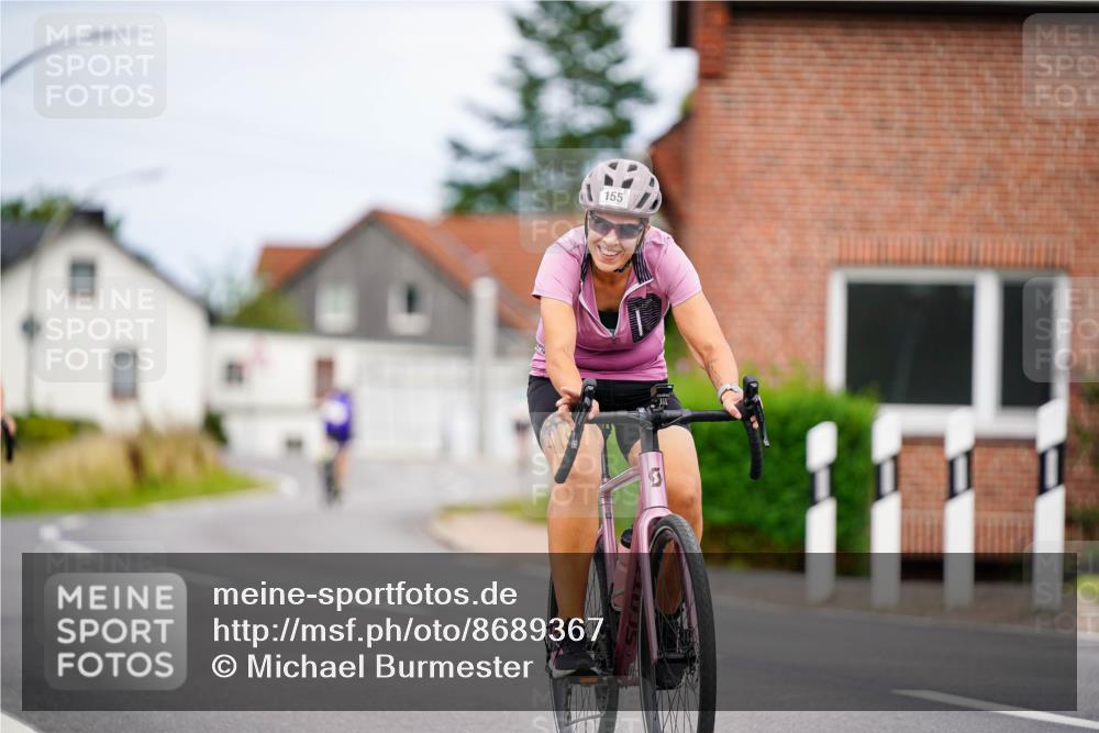 31.08.2025 - Elbe Triathlon Hamburg Michael Burmester http://msf.ph/oto/8689367 31.08.2025 16:18:22 Radfahren  meine-sportfotos.de