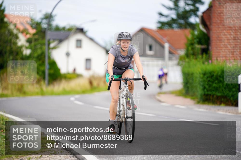 31.08.2025 - Elbe Triathlon Hamburg Michael Burmester http://msf.ph/oto/8689369 31.08.2025 16:18:23 Radfahren  meine-sportfotos.de