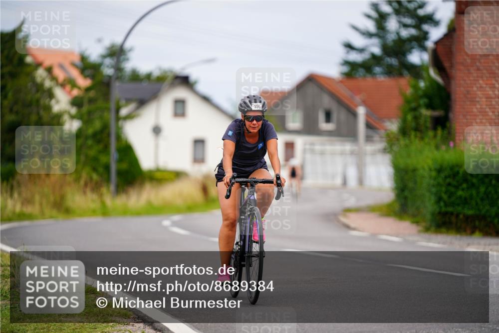 31.08.2025 - Elbe Triathlon Hamburg Michael Burmester http://msf.ph/oto/8689384 31.08.2025 16:18:41 Radfahren  meine-sportfotos.de