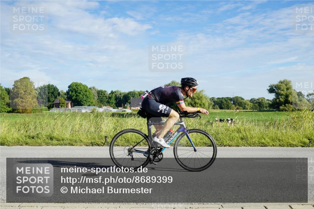31.08.2025 - Elbe Triathlon Hamburg Michael Burmester http://msf.ph/oto/8689399 31.08.2025 09:22:39 Radfahren 166, 181, 193, 195, 304, 391, 430, 479, 834 meine-sportfotos.de