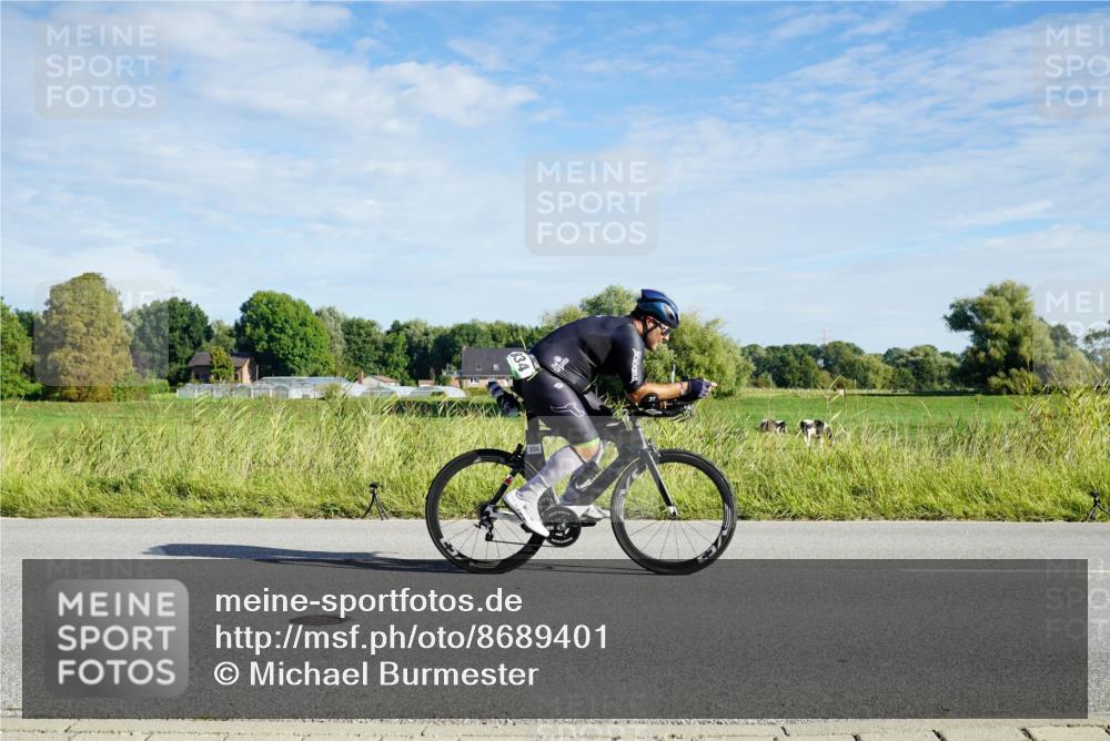 31.08.2025 - Elbe Triathlon Hamburg Michael Burmester http://msf.ph/oto/8689401 31.08.2025 09:22:40 Radfahren 166, 181, 193, 195, 304, 391, 430, 834 meine-sportfotos.de