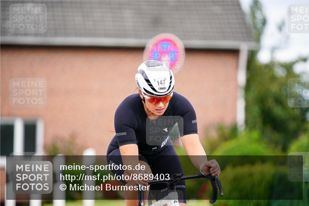 31.08.2025 - Elbe Triathlon Hamburg Michael Burmester http://msf.ph/oto/8689403 31.08.2025 16:19:20 Radfahren  meine-sportfotos.de