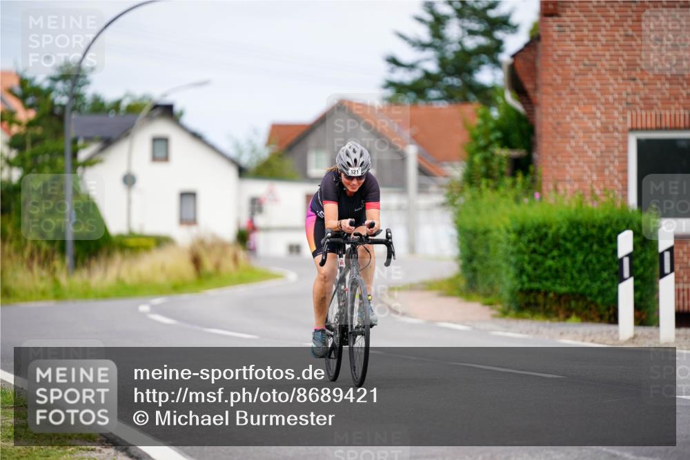 31.08.2025 - Elbe Triathlon Hamburg Michael Burmester http://msf.ph/oto/8689421 31.08.2025 16:19:57 Radfahren  meine-sportfotos.de
