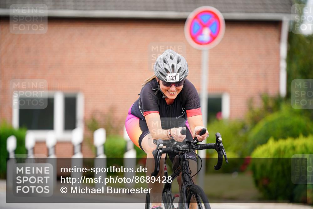 31.08.2025 - Elbe Triathlon Hamburg Michael Burmester http://msf.ph/oto/8689428 31.08.2025 16:19:58 Radfahren  meine-sportfotos.de