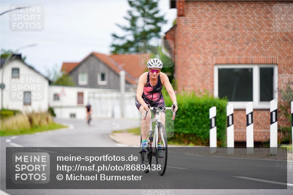 31.08.2025 - Elbe Triathlon Hamburg Michael Burmester http://msf.ph/oto/8689438 31.08.2025 16:20:22 Radfahren  meine-sportfotos.de