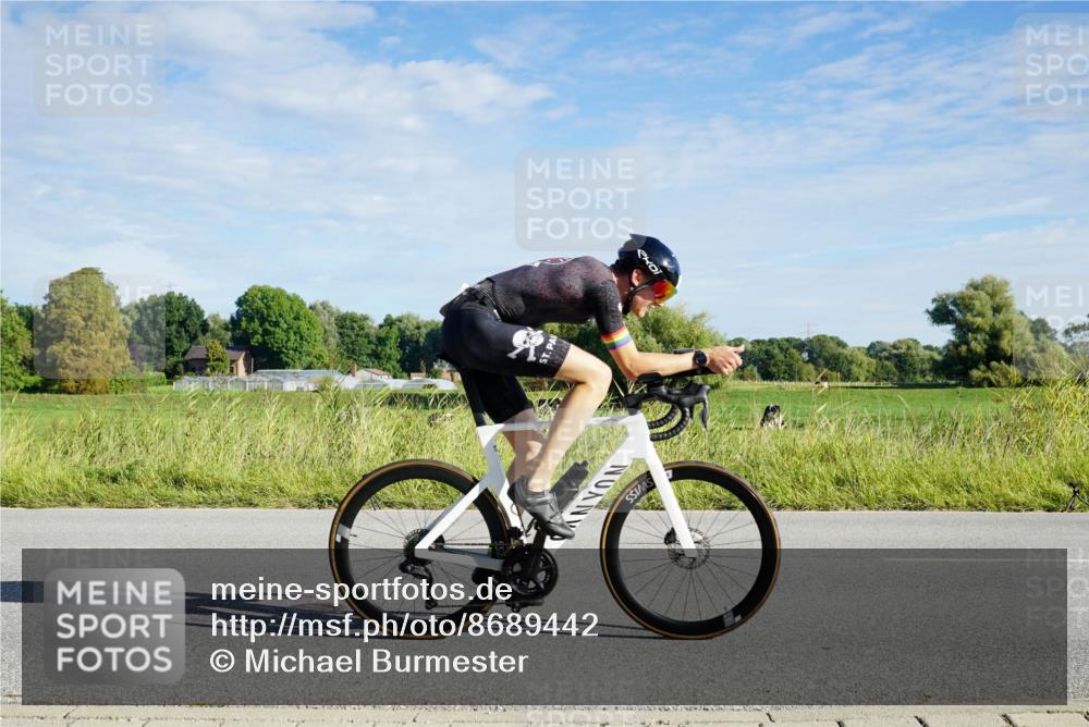 31.08.2025 - Elbe Triathlon Hamburg Michael Burmester http://msf.ph/oto/8689442 31.08.2025 09:23:41 Radfahren 177, 198, 252, 331, 370, 449, 497, 616 meine-sportfotos.de