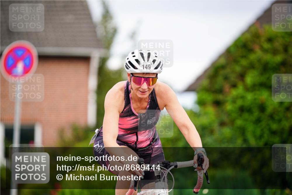 31.08.2025 - Elbe Triathlon Hamburg Michael Burmester http://msf.ph/oto/8689444 31.08.2025 16:20:23 Radfahren  meine-sportfotos.de