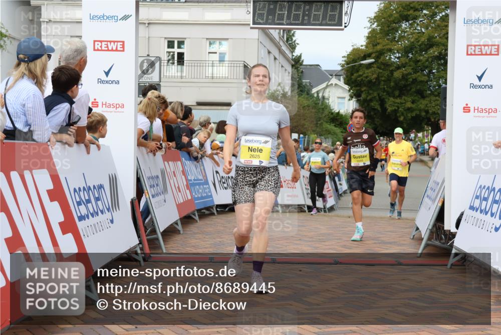 31.08.2025 - 21. Blankeneser Heldenlauf Strokosch-Dieckow http://msf.ph/oto/8689445 31.08.2025 10:28:19 Ziel 2140, 2133, 2625, 2431, 2088, 2052, 2531 meine-sportfotos.de