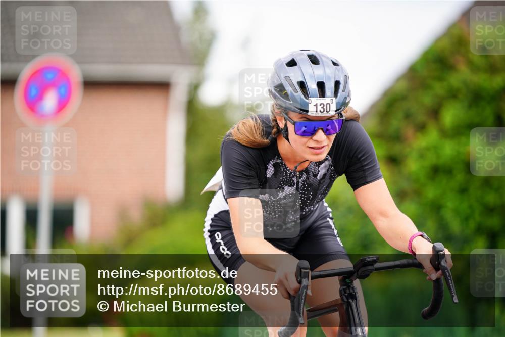 31.08.2025 - Elbe Triathlon Hamburg Michael Burmester http://msf.ph/oto/8689455 31.08.2025 16:20:32 Radfahren  meine-sportfotos.de
