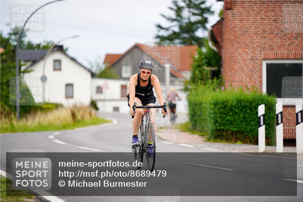 31.08.2025 - Elbe Triathlon Hamburg Michael Burmester http://msf.ph/oto/8689479 31.08.2025 16:21:53 Radfahren  meine-sportfotos.de
