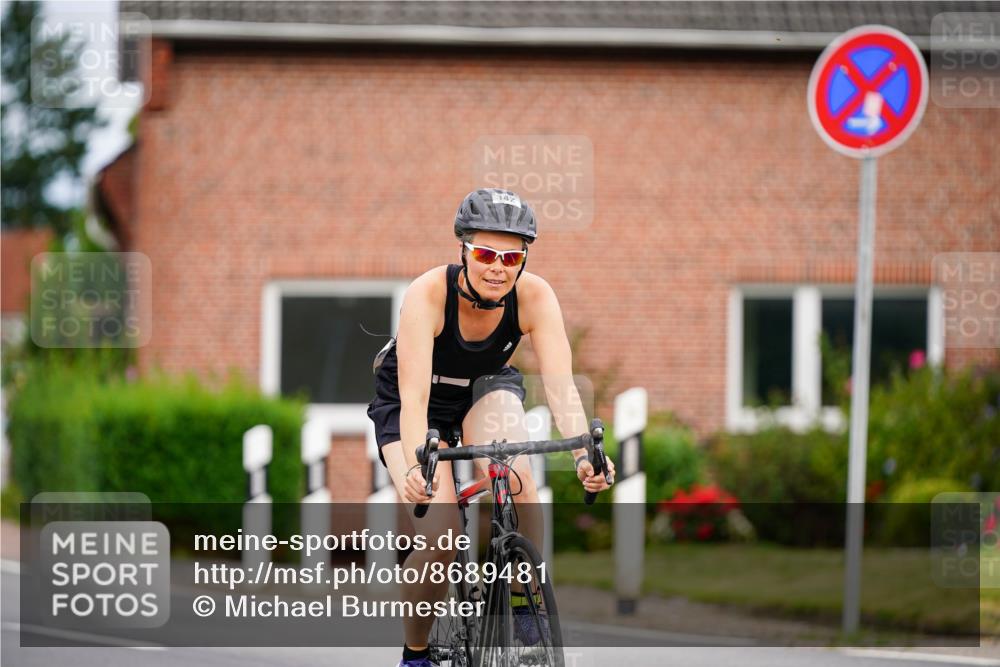 31.08.2025 - Elbe Triathlon Hamburg Michael Burmester http://msf.ph/oto/8689481 31.08.2025 16:21:54 Radfahren  meine-sportfotos.de