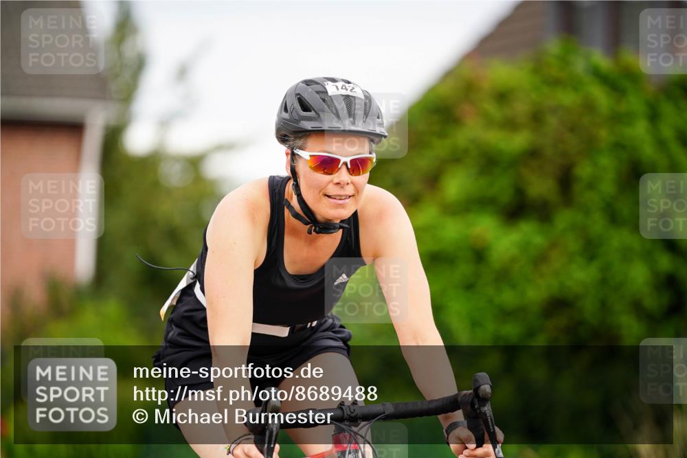 31.08.2025 - Elbe Triathlon Hamburg Michael Burmester http://msf.ph/oto/8689488 31.08.2025 16:21:55 Radfahren  meine-sportfotos.de
