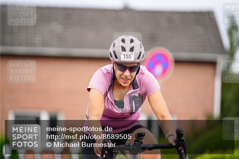 31.08.2025 - Elbe Triathlon Hamburg Michael Burmester http://msf.ph/oto/8689505 31.08.2025 16:23:30 Radfahren  meine-sportfotos.de