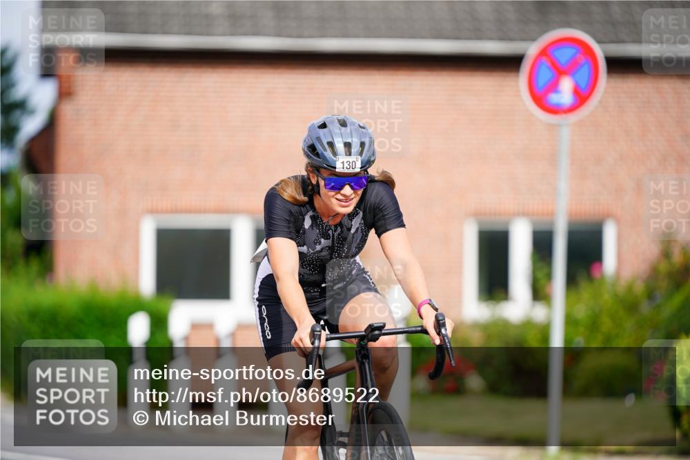 31.08.2025 - Elbe Triathlon Hamburg Michael Burmester http://msf.ph/oto/8689522 31.08.2025 16:25:07 Radfahren  meine-sportfotos.de