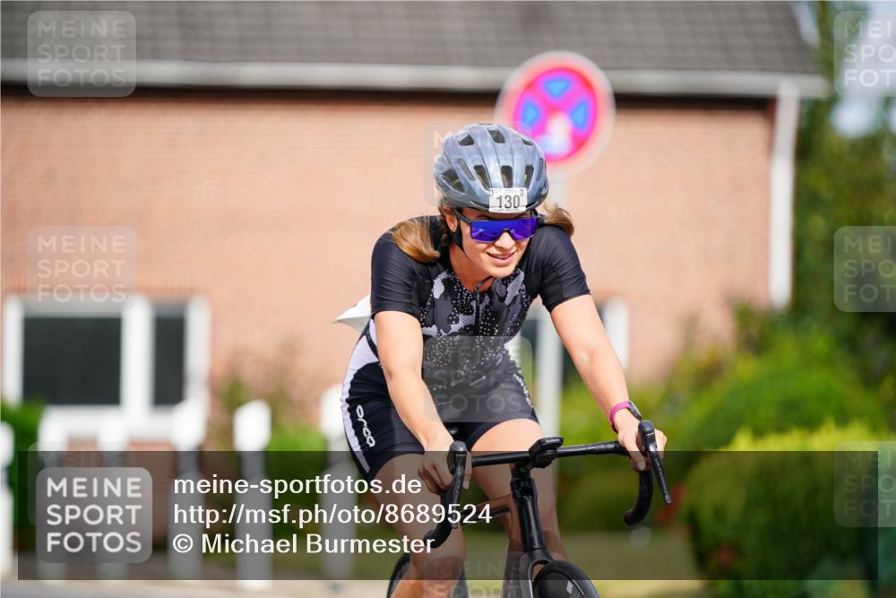 31.08.2025 - Elbe Triathlon Hamburg Michael Burmester http://msf.ph/oto/8689524 31.08.2025 16:25:07 Radfahren  meine-sportfotos.de